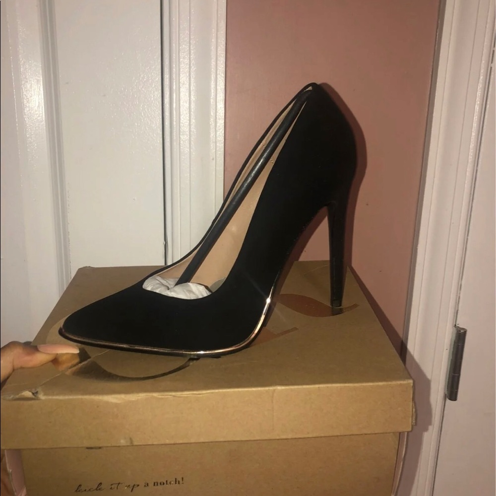 SOLD Black gold trim pumps